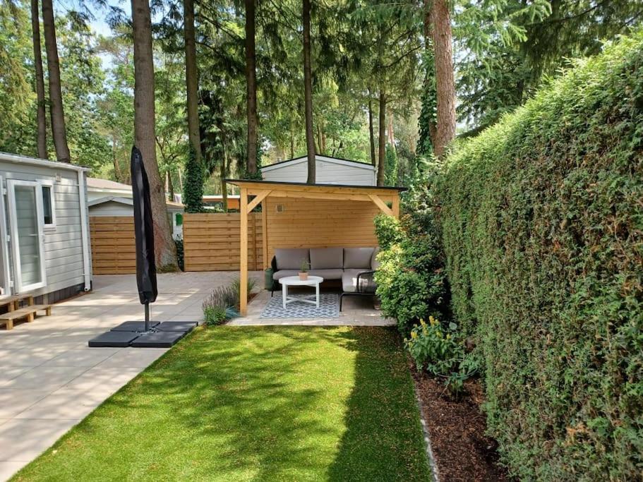 Boshuis Met Grote Tuin I Vakantiepark Met Zwembad Hoenderloo Exterior photo