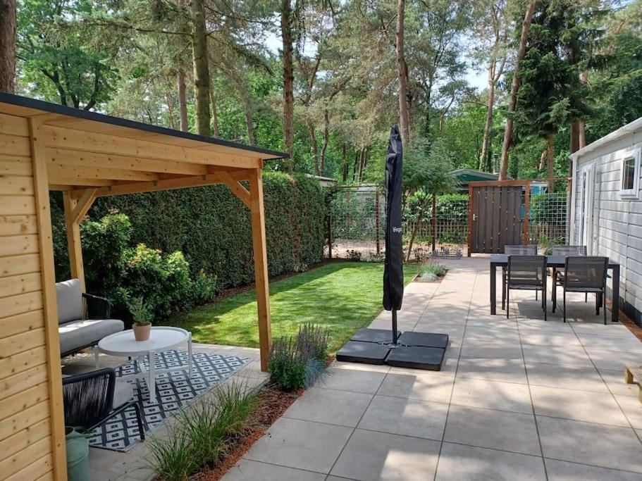 Boshuis Met Grote Tuin I Vakantiepark Met Zwembad Hoenderloo Exterior photo